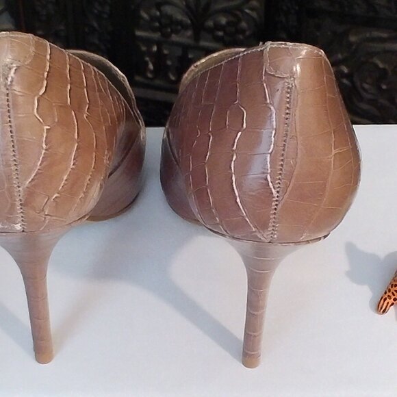 Womens Tan Pumps, size 10 - Picture 4 of 6